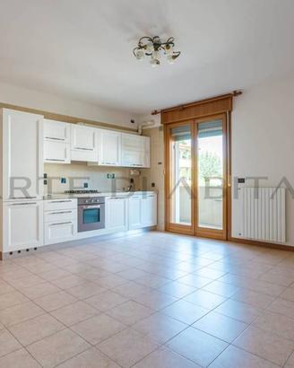 Appartamento di 104 m² con 5 locali e box auto a A