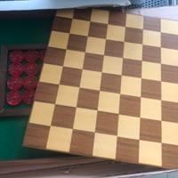 Dama in legno