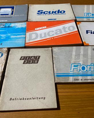 Piccolo trasportino in plastica per animali