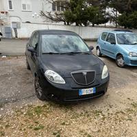 Lancia Ypsilon 1.3 Multijet Momo Design