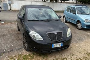 Lancia Ypsilon 1.3 Multijet Momo Design