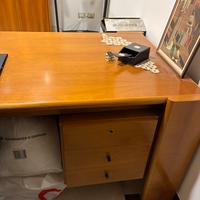 Mobile per studio con tavolo e sedia