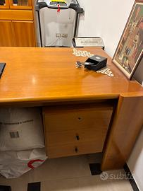 Mobile per studio con tavolo e sedia