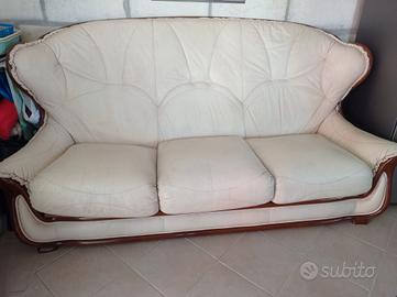 Divano e poltrona in vera pelle