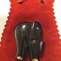 ELEFANTE OSSIDIANA CON PARTI IN ORO E PIETRE PREZI