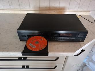 Yamaha CDX-560 lettore CD  			