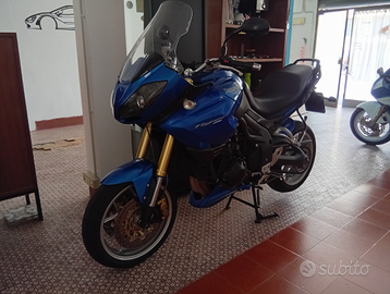 Moto Triumph 1050 Tiger