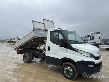 Iveco Daily 35-120 ribaltabile con gru