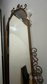 Specchio ferro battuto
