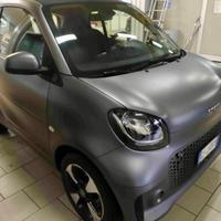 Smart fortwo EQ Mattrunner (22kW) iva esposta