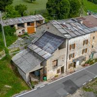 RUSTICO A BOSCO CHIESANUOVA