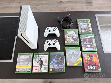 Xbox One S 500GB + 2 controller + 8 giochi+support