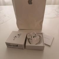 Airpods 4 con cancellazione del rumore