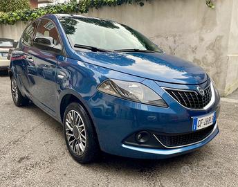 Lancia Ypsilon Hybrid Gold unipro
