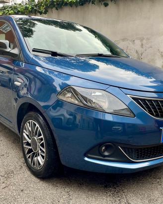 Lancia Ypsilon Hybrid Gold unipro