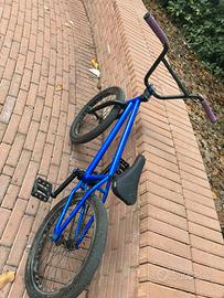 Vend due bici una rockrider 340 st e laltra bmx