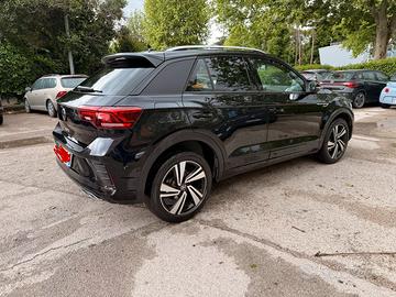 Volkswagen T roc R line 1.5 benzina 150cv dsg