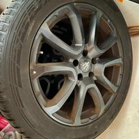 Gomme invernali e cerchioni Maserati Levante