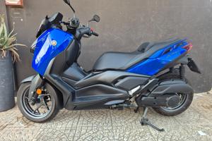 Yamaha X-Max 125