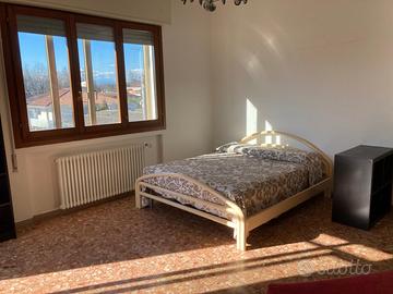 Stanza singola per ragazza