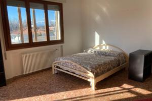 Stanza singola per ragazza