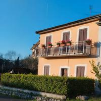 Casa da ristrutturare con vista lago