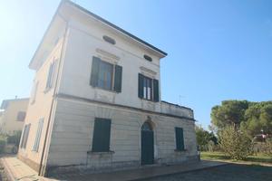 Villa con Giardino Altopascio Lucca