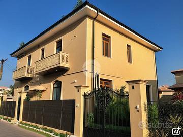 QUADRIFAMILIARE A RIVOLI