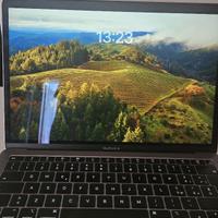 MacBook Air Retina 2018 con 131 cicli batteria