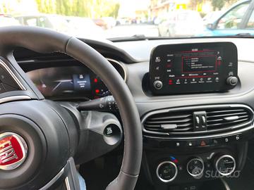 Fiat tipo cross