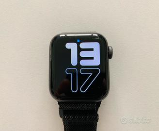 Apple Watch  SE