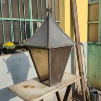 Lantera in ferro battuto
