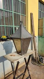 Lantera in ferro battuto