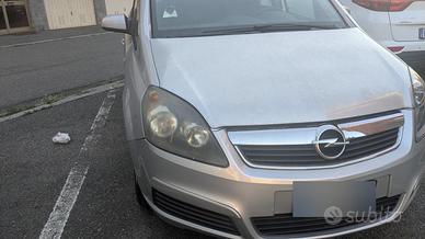 Opel Zafira B 2006