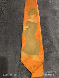 cravatta con profilo di donna