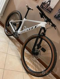 MTB Scott 29" in carbonio 