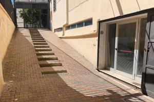 Locale commerciale uso negozio / deposito