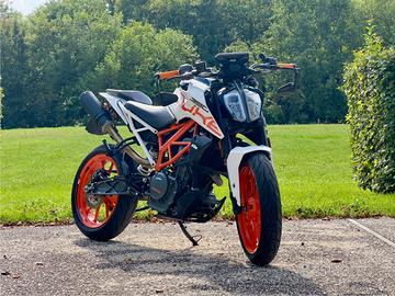 KTM duke 390