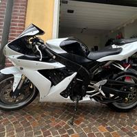 Yamaha YZF R1 - 2005