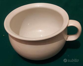 Antico vaso da notte in ceramica