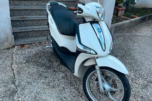 Scooter liberty 50 - bianco