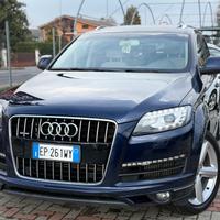 Audi Q7 3.0 V6 TDI 245 CV QUATTR0 7 POSTI