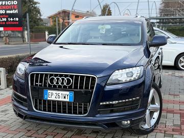 Audi Q7 3.0 V6 TDI 245 CV QUATTR0 7 POSTI