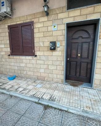 Bivani con garage via corinto