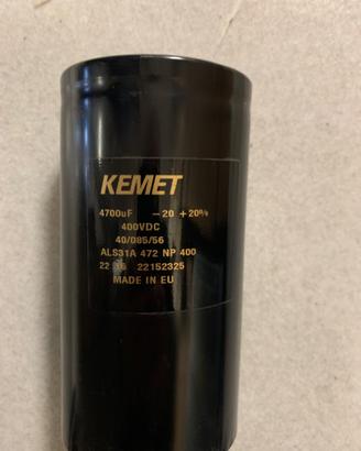 Condensatori 4700uF