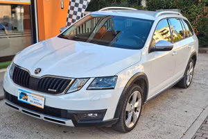 Skoda Octavia Wagon 2.0 tdi Scout 4x4 dsg 7 mt.