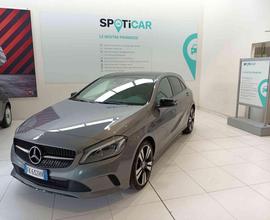 MERCEDES-BENZ A 180 d Automatic Business