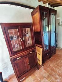 Credenza Liberty primi del '900  vetri piombati