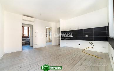 VUOTO: 2 LOCALI CON TAVERNA, COMPLETAMENTE RISTRUT