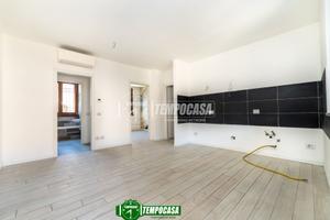 VUOTO: 2 LOCALI CON TAVERNA, COMPLETAMENTE RISTRUT